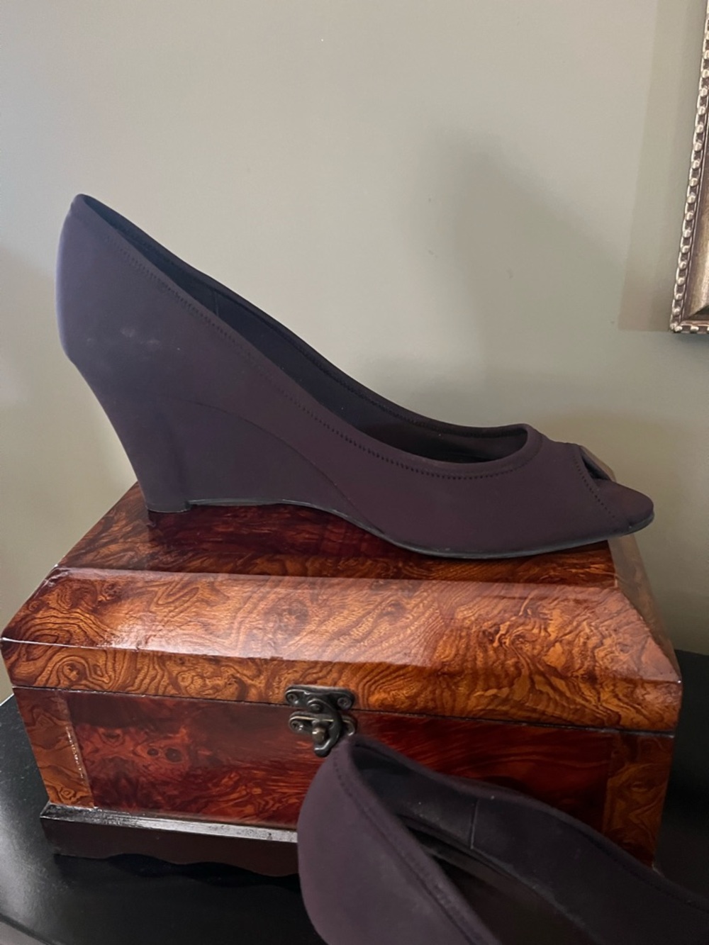 Women’s Open-Toe Wedge Pumps in Dark Brown